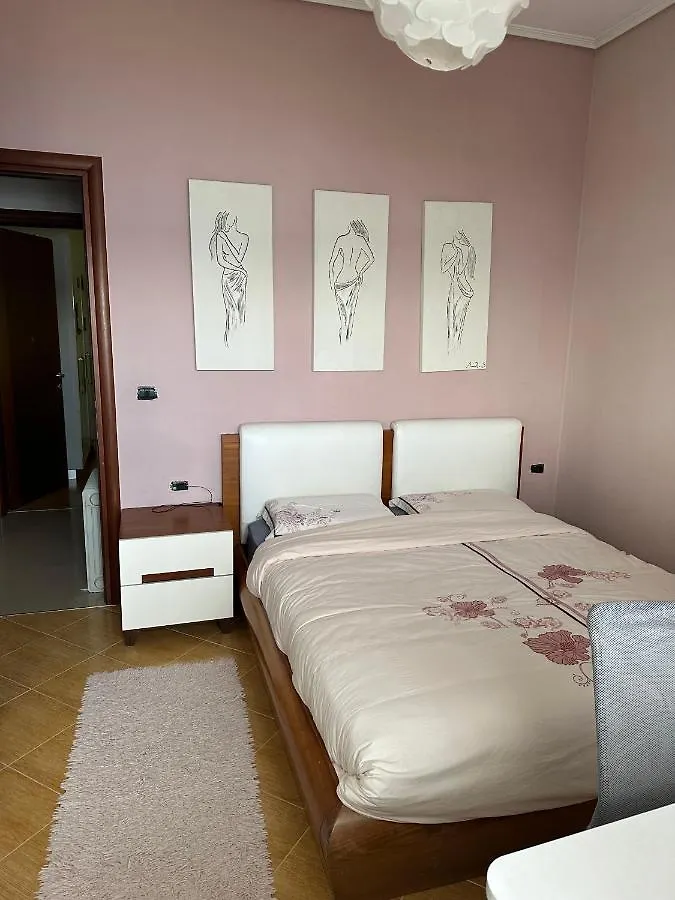 Chris Luxury Apartments Sarandë